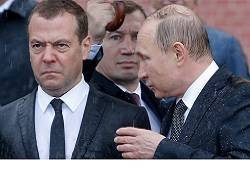 Владимир Путин - Дмитрий Медведев - Михаил Мишустин - СМИ: Путин отложил передачу власти преемнику и закрыл тему транзита - newsland.com - Россия