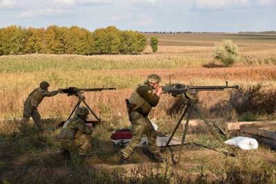 Руслан Бортник - Киевский политолог Бортник: из-за войны в Донбассе Украина потеряла от 350 до 450 млрд долларов - argumenti.ru - Украина - Киев - Донбасс