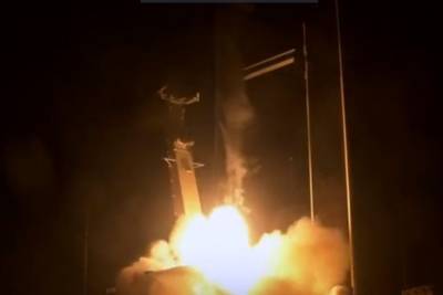 SpaceX запустила на орбиту корабль впервые с полностью гражданским экипажем - mk.ru - США - шт.Флорида - Reuters