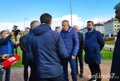 Александр Дрозденко - «Надо приводить дома в порядок»: Александр Дрозденко не оценил соседство «Парка Гагарина» в Волхове - online47.ru - Ленинградская обл.