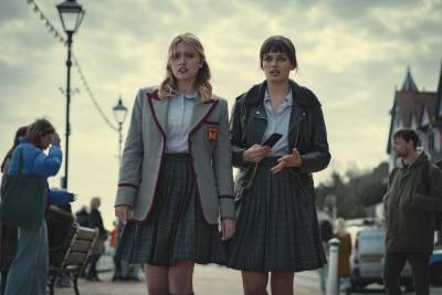 На Netflix вийшов третій сезон Sex Education — з українським дубляжем - itc.ua - Украина
