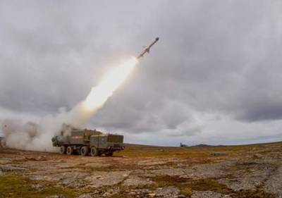 Корабли и береговые ракетные комплексы СФ уничтожили ракетным огнём морские силы условного противника в арктических водах - argumenti.ru - Россия