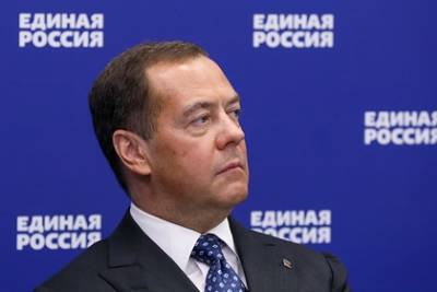 Дмитрий Медведев - Андрей Турчак - Дмитрий Медведев отсутствовал в штабе «Единой России» из-за болезни - lenta.ru - Москва - Россия