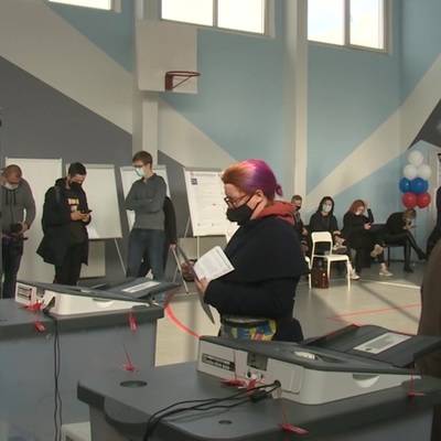 По итогам обработки 70% протоколов "Единая Россия" сохраняет конституционное большинство в Госдуме 8 созыва - radiomayak.ru - Россия