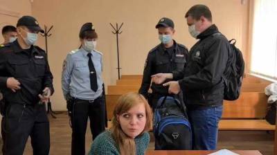 Семью анархистов отправили в колонию за надпись их трех буква - novostiua.news - Украина
