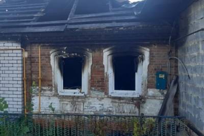 Пожар уничтожил дом многодетной семьи в Старом Осколе - mk.ru - городское поселение Старооскольский