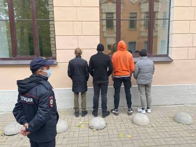 Ирина Фатьянова - В Петербурге задержали бывшую главу местного штаба Навального Ирину Фатьянову - znak.com - Санкт-Петербург