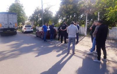 Под Белой Церковью "рейдеры" вывозят из фирмы зерно - korrespondent.net - Украина - Киевская обл.