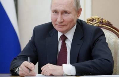 Владимир Путин - Александр Беглов - Путин подписал указ о новых выплатах: вот кто получит 50 тысяч - pupolita.ru - Россия - Санкт-Петербург