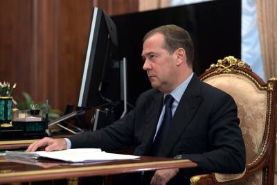 Дмитрий Медведев - Ангела Меркель - Медведев обвинил США в испорченных отношениях России и Европы - mk.ru - Москва - Россия - США - Вашингтон - Германия
