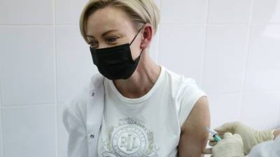 Татьяна Голикова - Михаил Мурашко - Мурашко: Почти 47,5 млн россиян получили хотя бы одну дозу вакцины от COVID-19 - mir24.tv - Россия