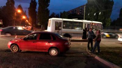 В Воронеже в ДТП с маршруткой пострадала пожилая пассажирка - vestivrn.ru - Воронеж - Воронежская обл.