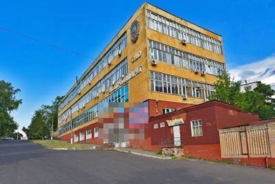 Для выкупа здания завода КАЭЗ Курская область выделила почти 300 млн рублей - chr.mk.ru - Курская обл.