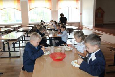 Родители в Кузбассе смогут высказаться о школьном питании в новом приложении – Учительская газета - ug.ru
