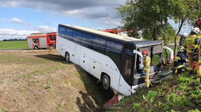 В Польше автобус с детьми попал в канаву, есть пострадавшие - ru.slovoidilo.ua - Украина - Турция - Польша