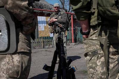 Людмила Денисова - Алексей Любченко - На Украине рассказали о крупной задолженности перед военными - lenta.ru - Украина