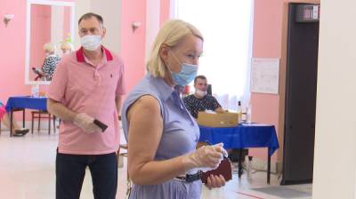 Владимир Нетесов - Александр Гусев - Более 20% воронежцев проголосовали в первый день выборов в Госдуму - vestivrn.ru - Воронеж - Воронежская обл.