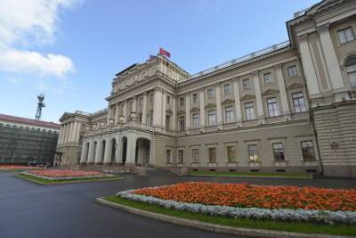 Кресла в Заксобрании Петербурга займут представители шести партий - spb.mk.ru - Россия - Санкт-Петербург