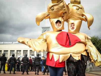 Минюст увидел «надругательство» над гербом России в карикатуре ельцинских времен - rosbalt.ru - Москва - Россия - Русь