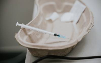 В Германии сотни человек получили просроченную вакцину - korrespondent.net - Украина - Германия