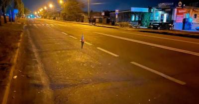 В Николаеве подросток сбил насмерть 11-летнюю девочку на пешеходном переходе (фото, видео) - focus.ua - Украина - Николаев