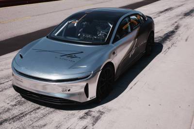 Седан Lucid Air стал самым дальнобойным электромобилем в мире в 2021 году - avtonovostidnya.ru - США