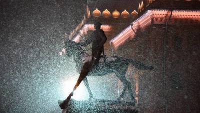 Более четверти месячной нормы осадков выпало за сутки в Москве - vm.ru - Москва - Россия