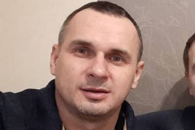 Олег Сенцов - Режиссер Сенцов извинился за матерный пост сестры про Украину - lenta.ru - Украина