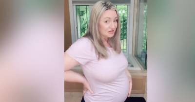 Жена забеременела в 62 года от бесплодного мужа и стала звездой Сети - ren.tv - США
