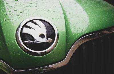 Дефицит чипов. Skoda приостановит работу двух заводов в Чехии - smartmoney.one - Украина - Чехия - Малайзия