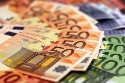 Bloomberg составил рейтинг самых богатых семей мира - vm.ru - США - Саудовская Аравия