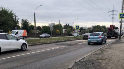 В Воронеже на проезжей части провалился асфальт - vestivrn.ru - Воронеж