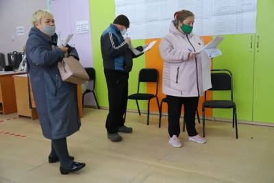 Явка на выборах в ХМАО превысила 40%, на Ямале — 62,1% - znak.com - Ноябрьск - Сургут - Югра - окр. Янао