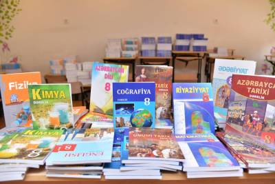 В Азербайджане началось издание учебников по профобразованию на 2021-22 учебный год - trend.az - Азербайджан
