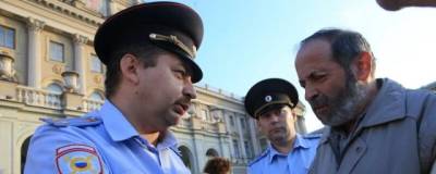 Борис Вишневский - В Петербурге неизвестные совершили нападение на кандидата в депутаты Бориса Вишневского - runews24.ru - Санкт-Петербург - район Центральный