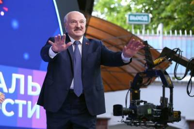 Александр Лукашенко - Лукашенко призвал не поддаваться на атаки «сопливых мессенджеров» - mk.ru - Белоруссия - Минск