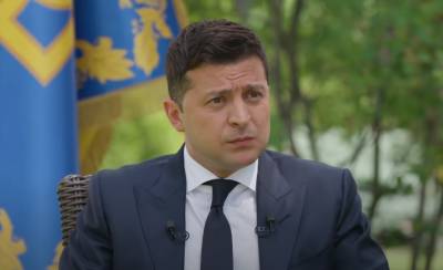 Владимир Зеленский - Анатолий Шарий - Редакторы СNN вырезали кадры со странным поведением Зеленского в студии - actualnews.org - США - Украина - Киев