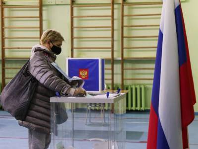 «У партии власти меньше 50%»: ЦИКу осталось обработать пятую часть протоколов участковых избирательных комиссий - rosbalt.ru - Россия