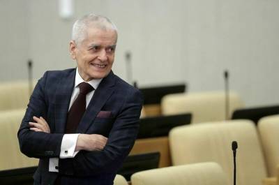 Геннадий Онищенко - Онищенко о январских каникулах: переносить нереально, необходимо сокращать - pnp.ru - Россия - Царьград