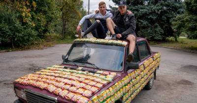 Жителей Днепра удивил автомобиль, облепленный "Мивиной" - kp.ua - Украина - Днепр
