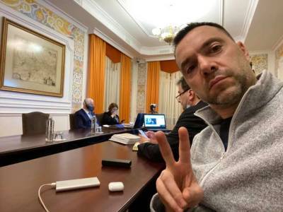 Арсен Аваков - Алексей Арестович - Аваков дал короткую характеристику Арестовичу (ВИДЕО) - lenta.ua - Украина