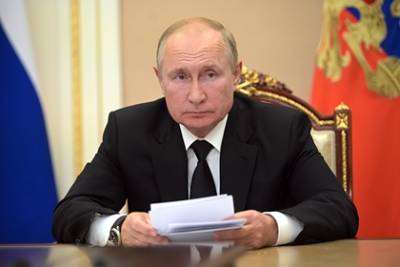 Владимир Путин - Дмитрий Песков - Путин прокомментировал уход на самоизоляцию - lenta.ru - Россия