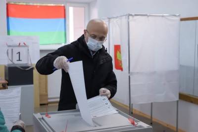 Элиссан Шандалович проголосовал в Медвежьегорске - karel.mk.ru - Россия - Медвежьегорск - республика Карелия