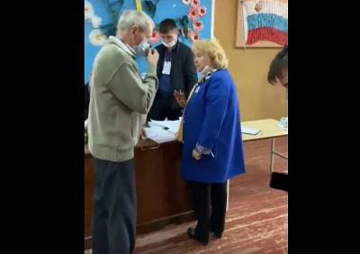 Скандальная ситуация на избирательном участке в Сасове попала на видео - ya62.ru - Сасово
