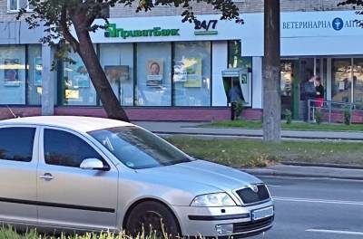 Разблокировать карту не так просто: ПриватБанк не выполняет решения суда - ukrainianwall.com - Украина