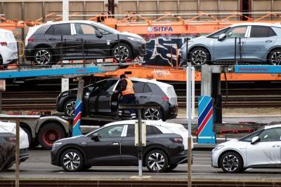 В Европе снизились продажи новых автомобилей - autonews.ua - Украина - Англия - Италия - Германия - Франция - Испания