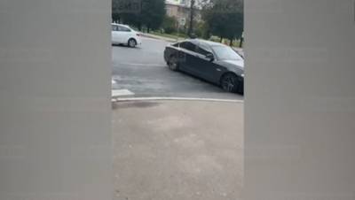 Водитель сломал ноги женщине и ребёнку на Краснопутиловской и скрутил номера - dp.ru - Санкт-Петербург