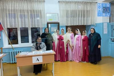 На избирательном участке в Казбековском районе организовали концертную программу - mirmol.ru
