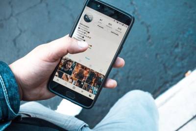 Instagram толкает подростков к суициду, заявили в США - mk.ru - США