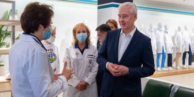 Сергей Собянин - Собянин осмотрел экипировочный центр здравоохранения Москвы - ruposters.ru - Москва